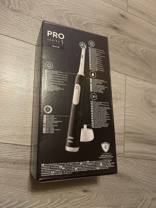 Periuta Oral B Pro series 1