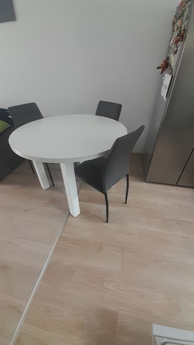 Masa rotunda bucatarie