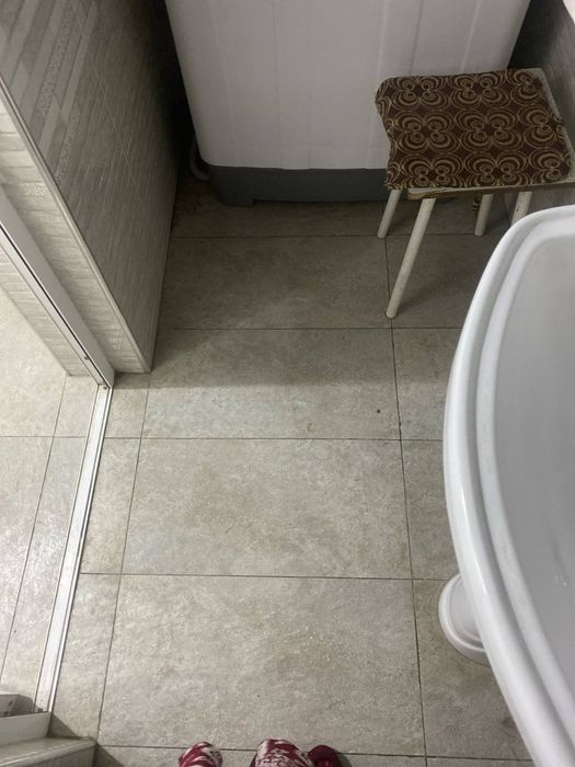 Qizlar ijaraga qo'yiladi.