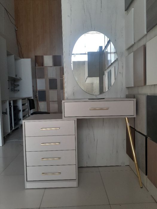 Ошхона мебели ва хар хил турдаги мебеллар заказ асосинда