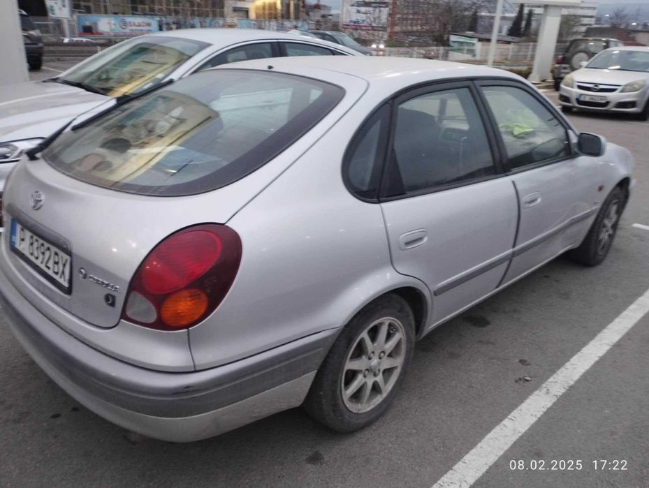 Тойота Корола на части