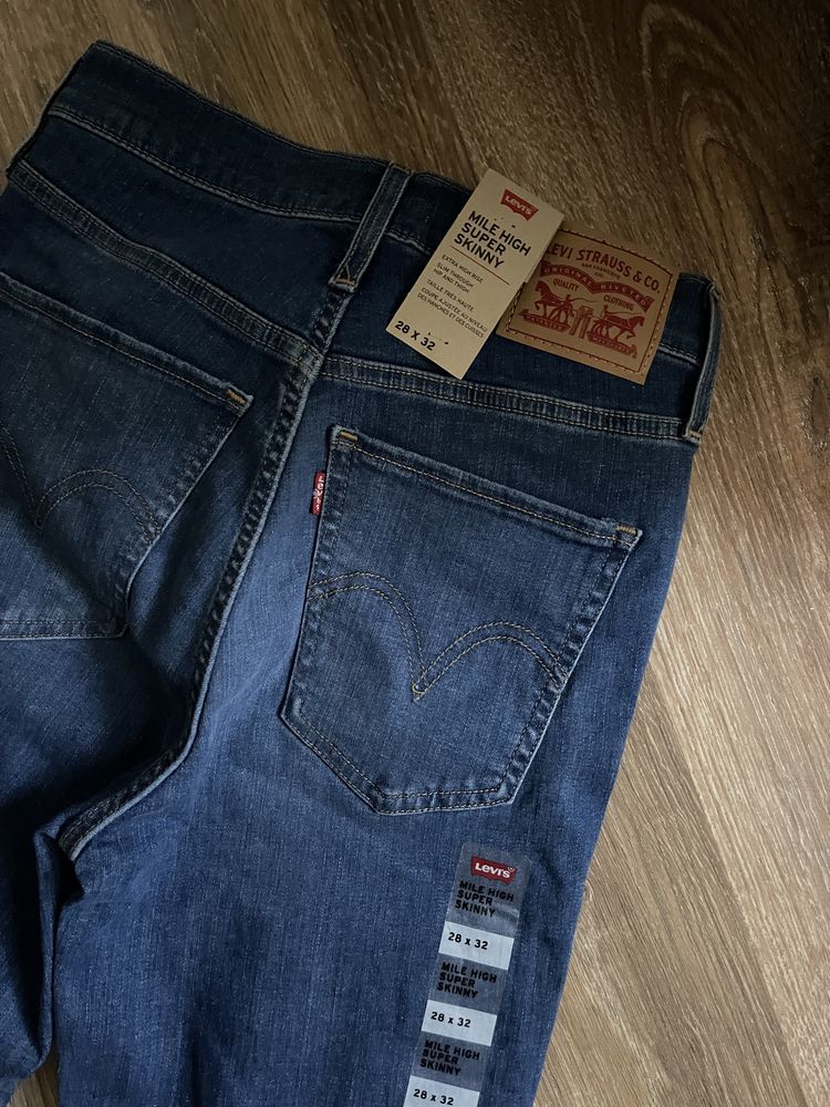 Blugi levi’s originali dama