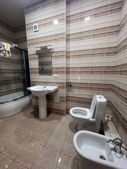 Сдаётся Коммерческое Помещение 190кв.м 1-Линия ул.Новомосковская