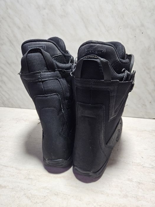 Boots 137  buti placa snowboard Burton   mărimea  43,5 (28,5   cm) .