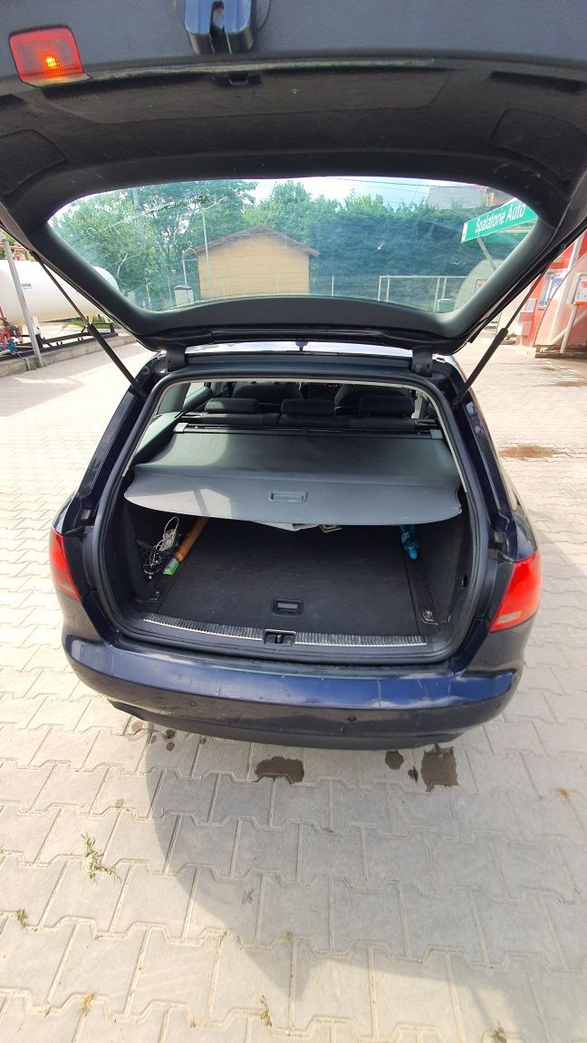 Dezmembrez Audi A4 B7 2.5 TDI BDG Automată 7+1 Multitronic