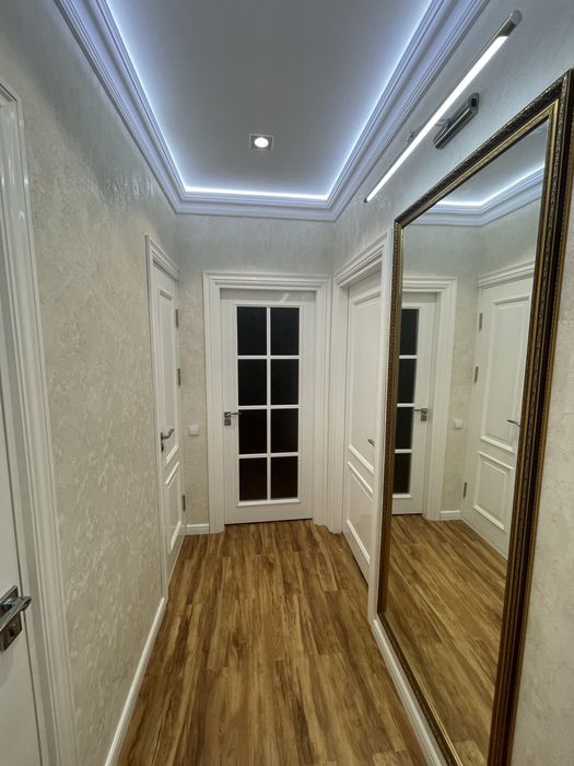 Юнусобод 8-квартил 4/4/4 70 кв