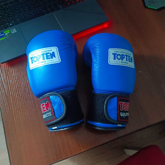 боксерские перчатки TOP TEN 10