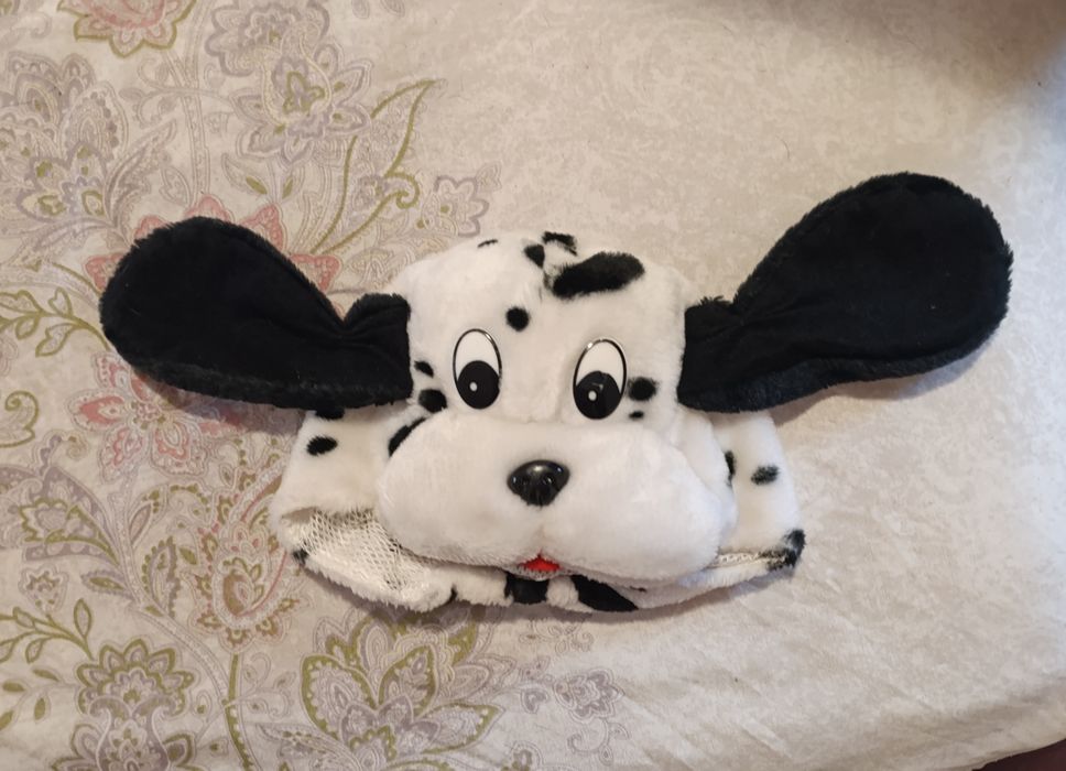 Продавам детски костюми