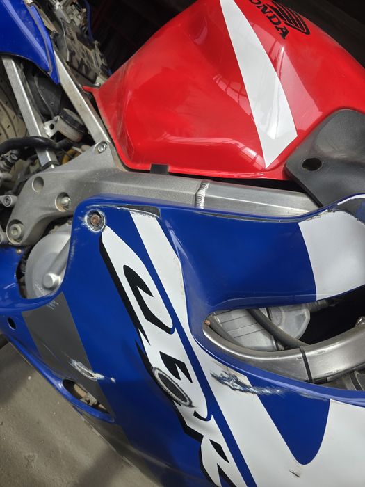 Vand Honda CBR F4 i