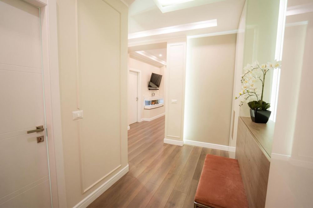 Vand Apartament 3 camere (104mp) - complet utilat