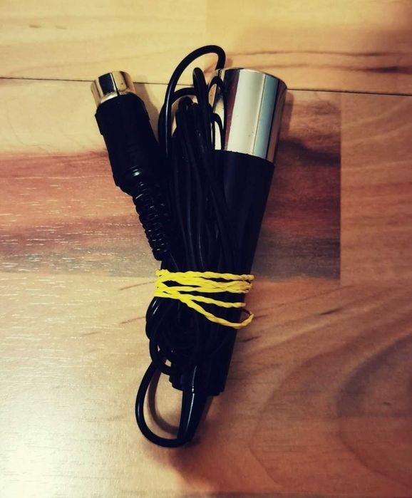 Microfon vechi retro vintage de colecție