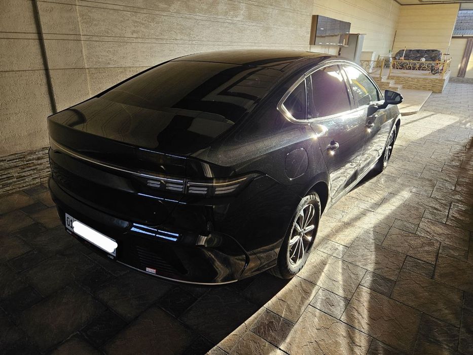 Sro'chna prodayotsya BYD chazor 2024yil probeg 15.000km salo'n 1 qo'l.