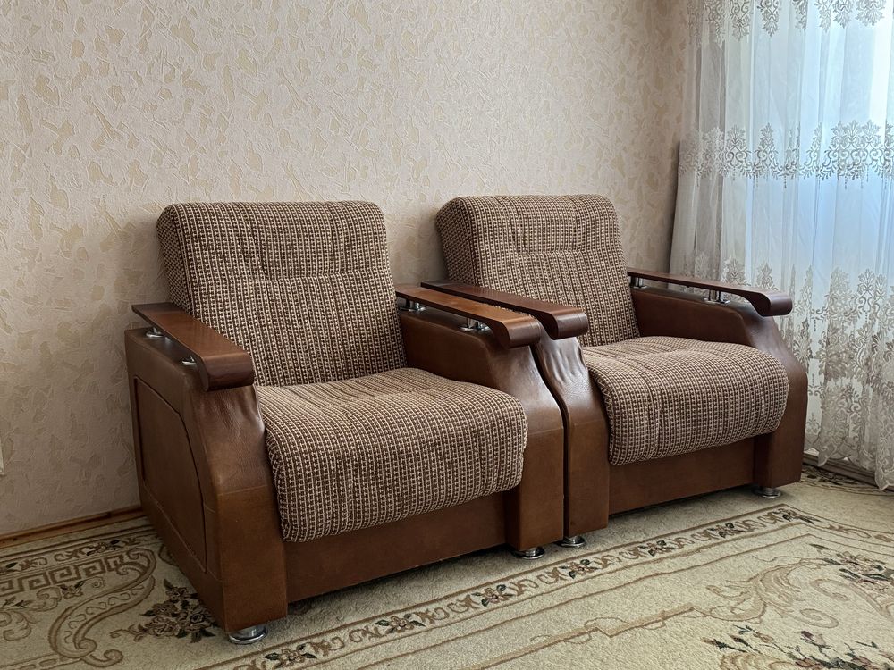 Продаются диван с креслами