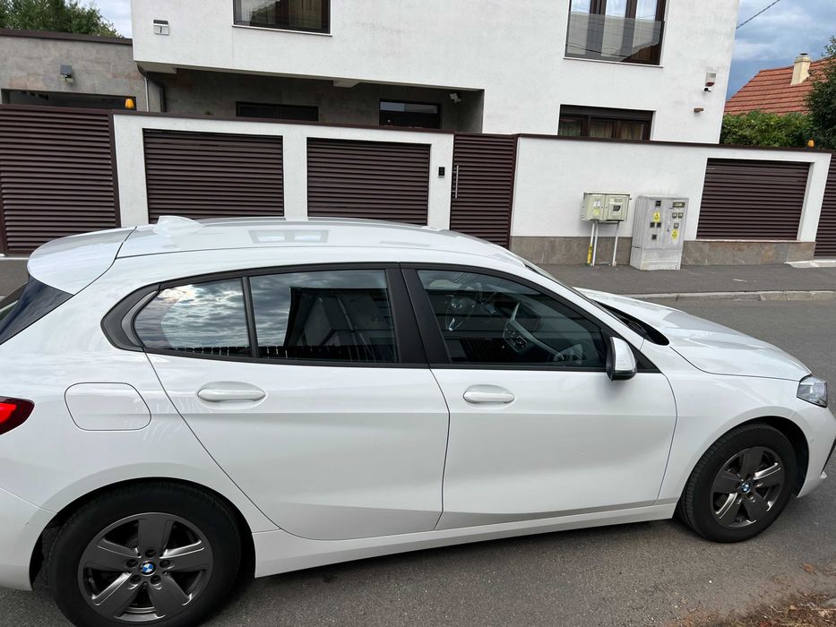 BMW Seria 1 118i HATCH Linia Model Advantage