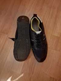 Черни обувки Guess