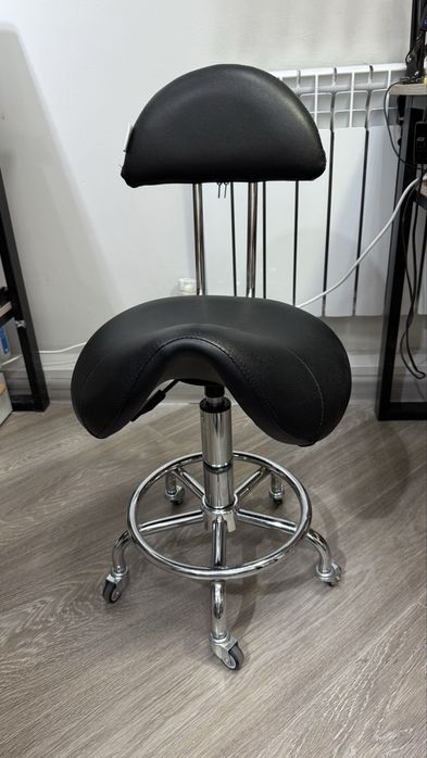 Стул седло в идеальном состоянии