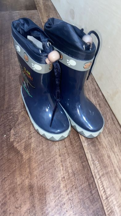 Детские резиновые сапожки