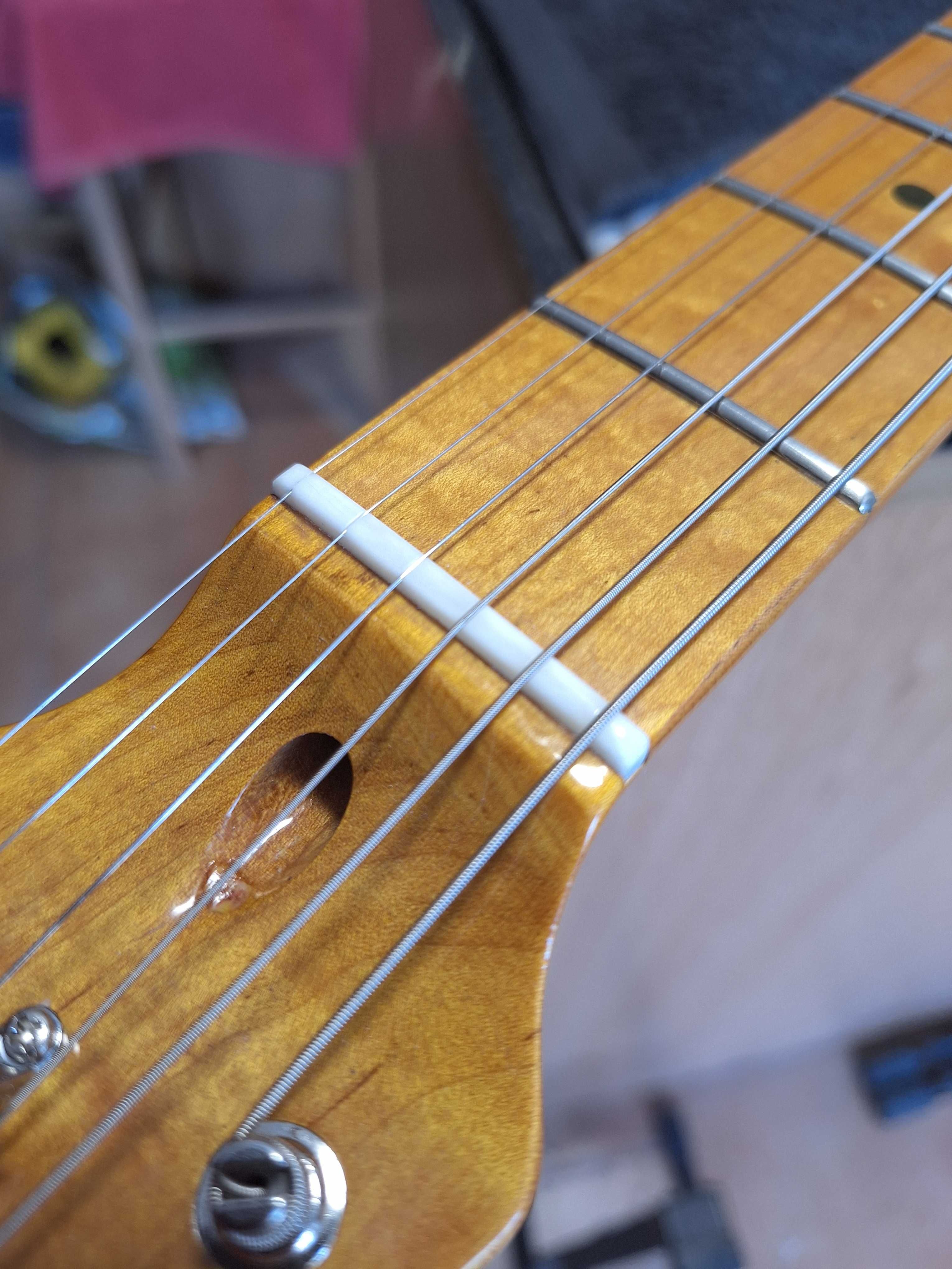 Chitara customizata Roytek Stratocaster, cu doze Texas Blues