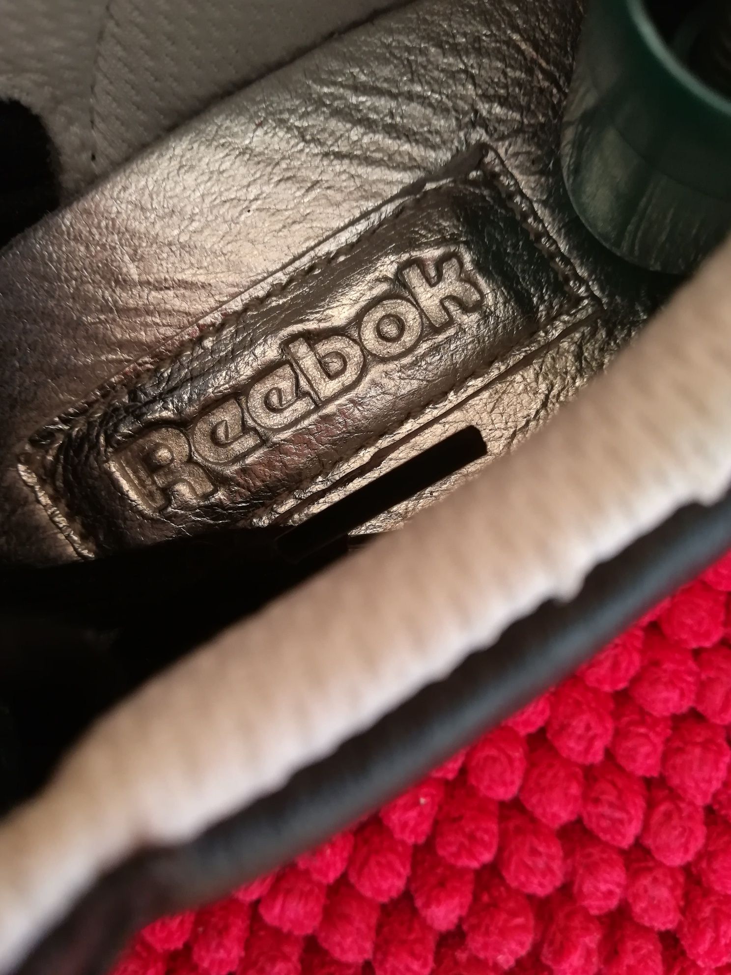 Adidași noi Reebok piele nr 37