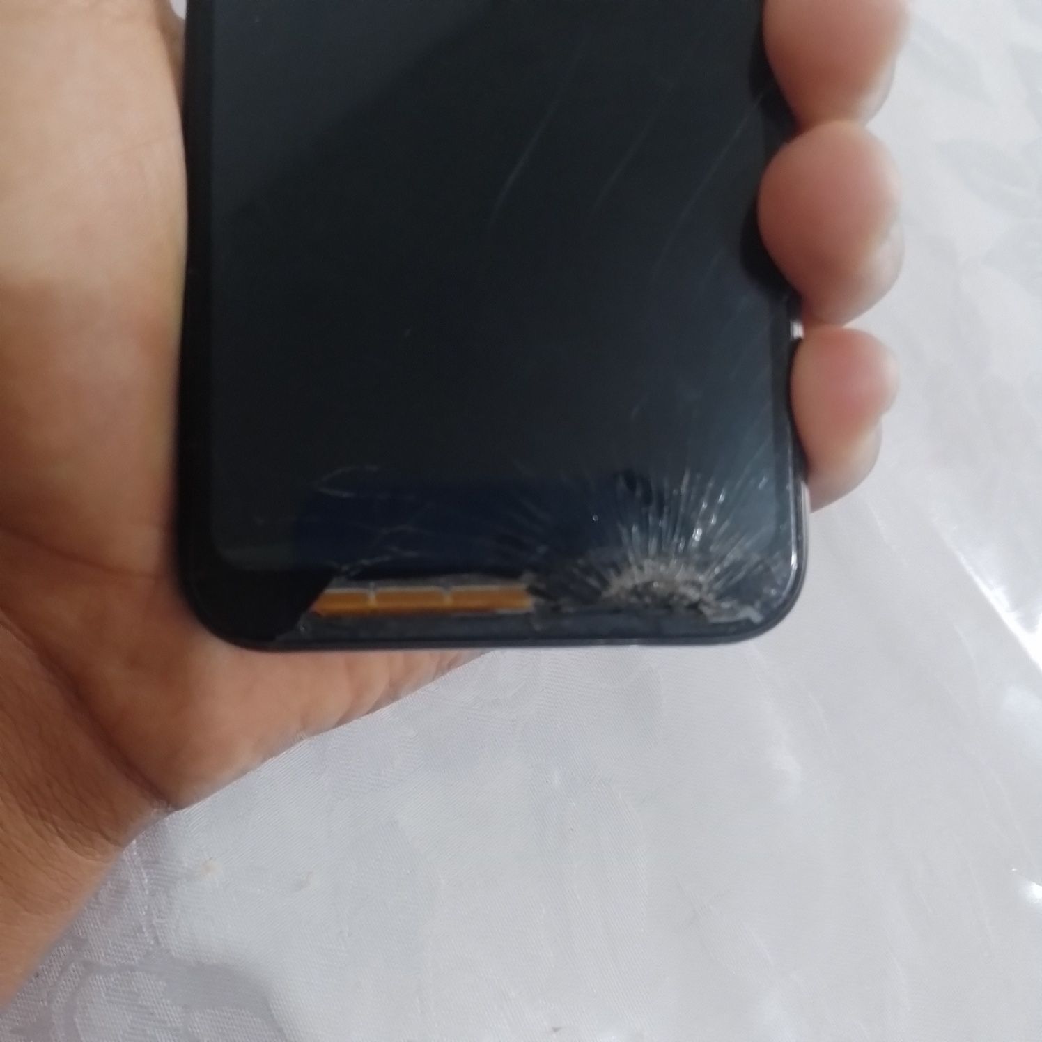 A01 ekran eshlami qolgan ustaga kursatsa tuzatish beradi