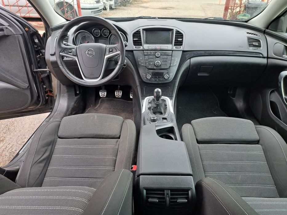 Far stânga / dreapta Opel Insignia