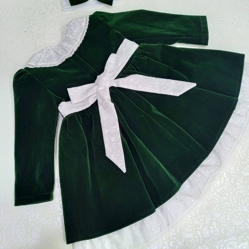 Rochie verde catifea
