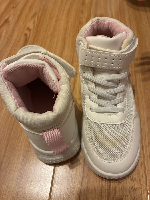 Vand incaltaminte copii si adulti