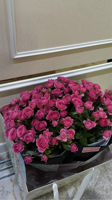 букет из кустовые роз