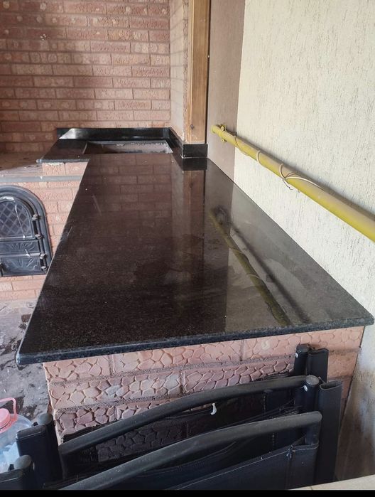 Scari,Glafuri, blaturi, pardoseli din marmură și granit