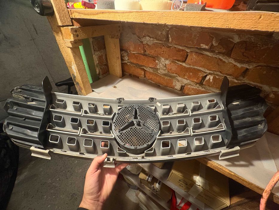 Челна Решетка МЛ 164 преди фейс лифт