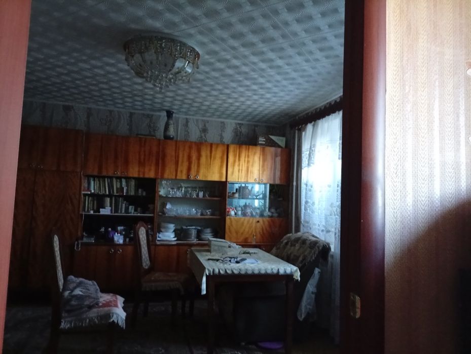 Отдам бесплатно стенку