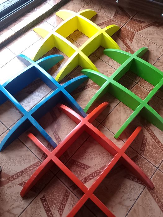 Raft cărți , telefon chei etc