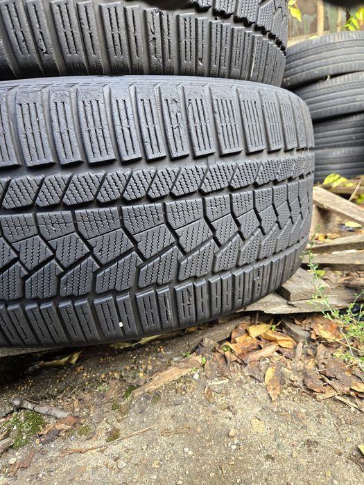 305 35 21 и 275 40 21 Continental зимни.