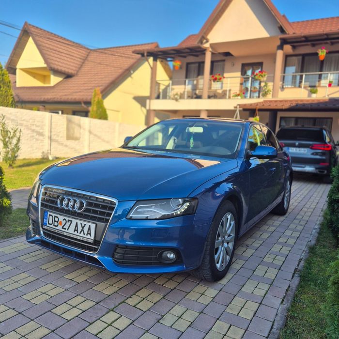Vând Audi A4 B8 2010 2.0 TDI