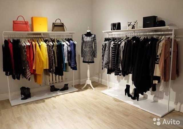 Рейлы, стойки, вешала, стеллажи на заказ