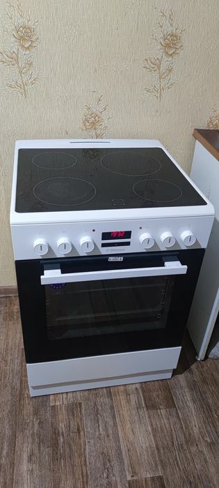 Продам плиту Hansa в отличном состоянии!