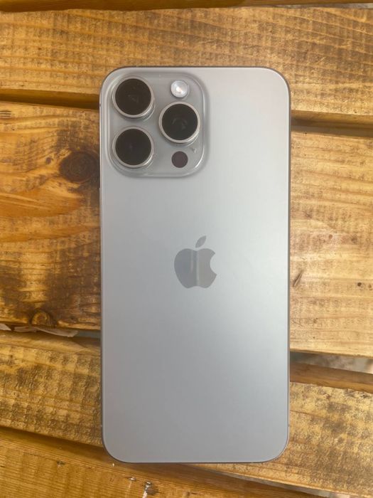 Iphone 15 pro max ideal