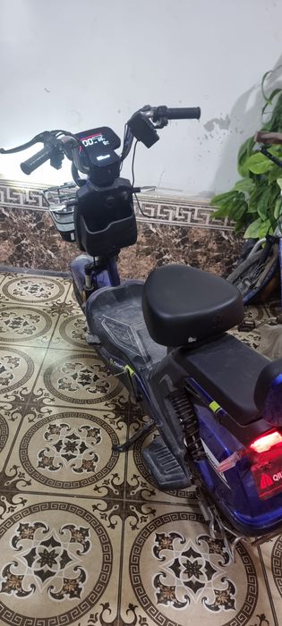 Skuter sotiladi srochna