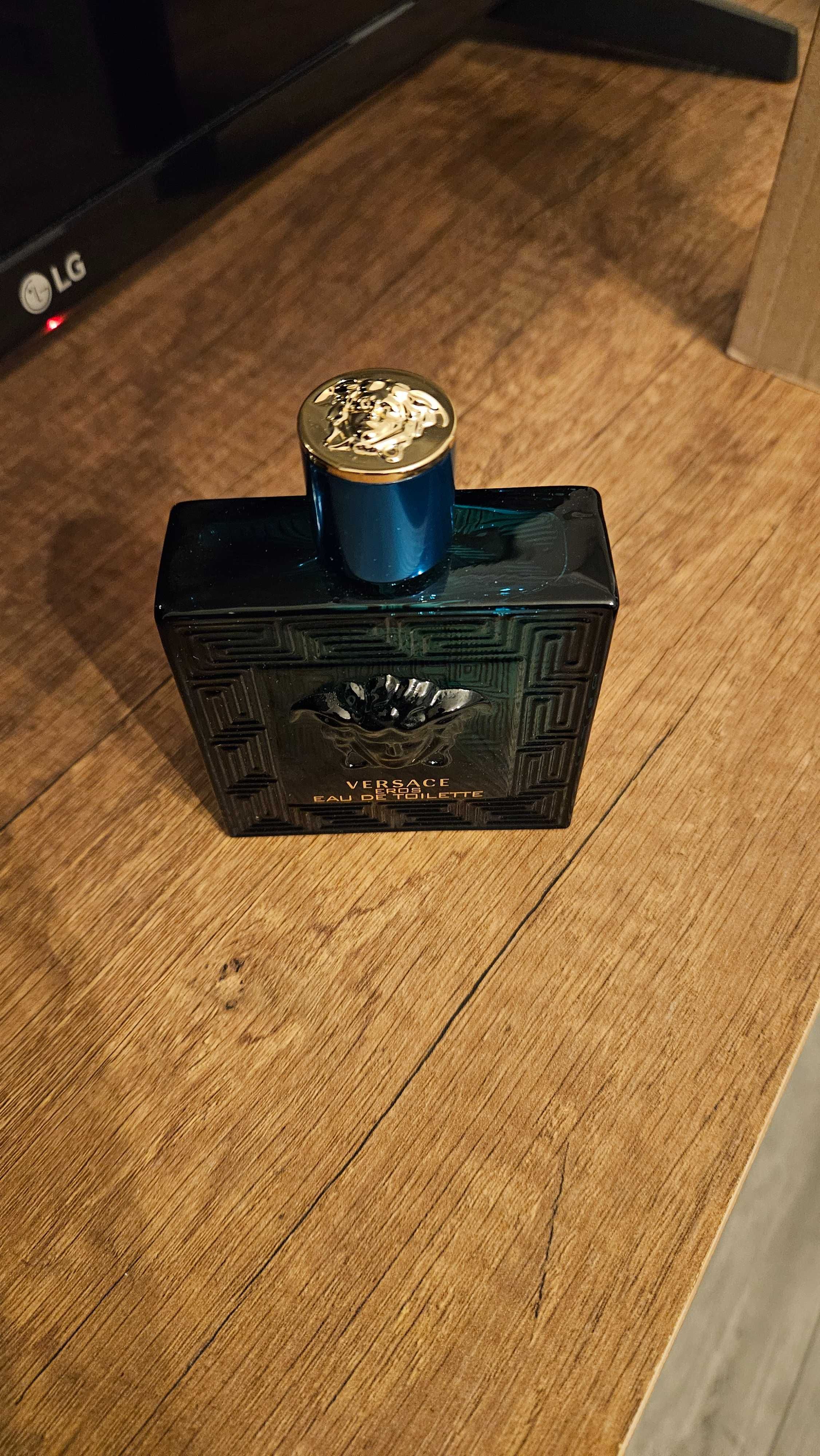 Продавам парфюм Versace EROS 100ml.
