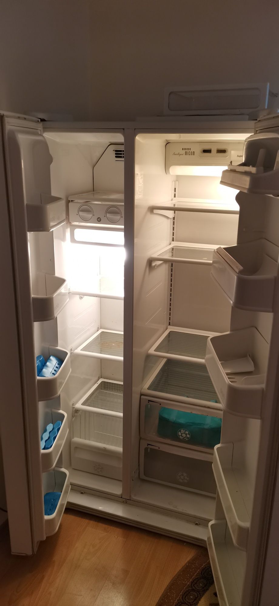 Frigider + congelator 2 uși LG tip american dublu
