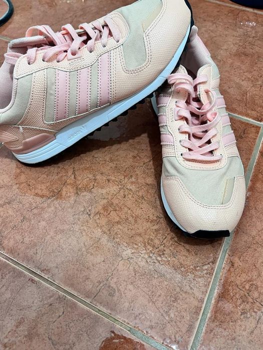 Încălțăminte Adidas