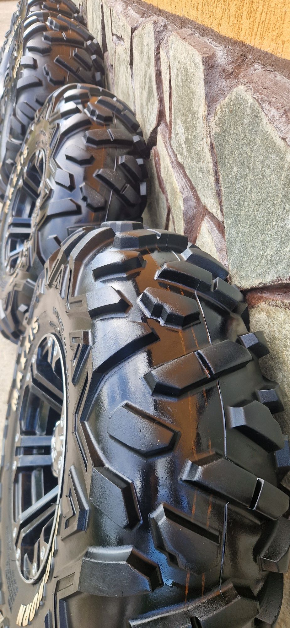 Jante aliaj cu anvelope 27x12 r12 27x9 r12