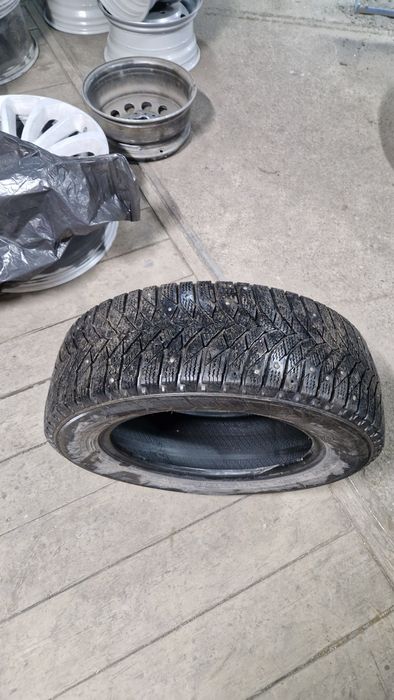 Продам шипованный балон