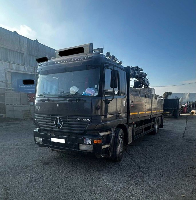 Camion cu macara Mercedes Actros + remorca de vanzare!