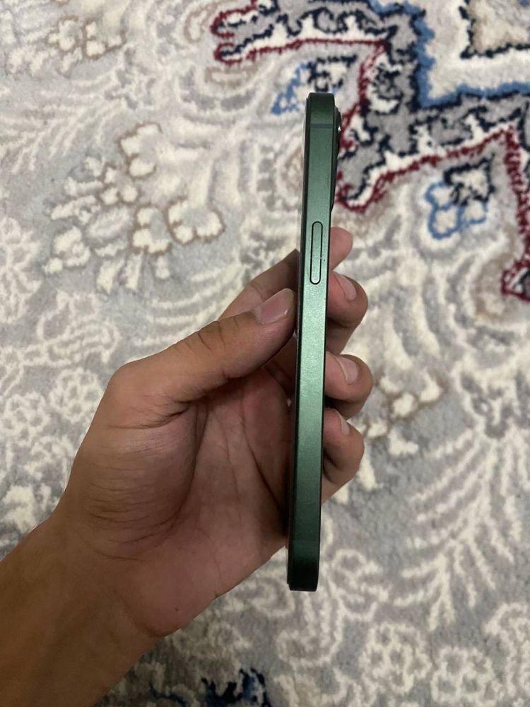 Iphone 13 green