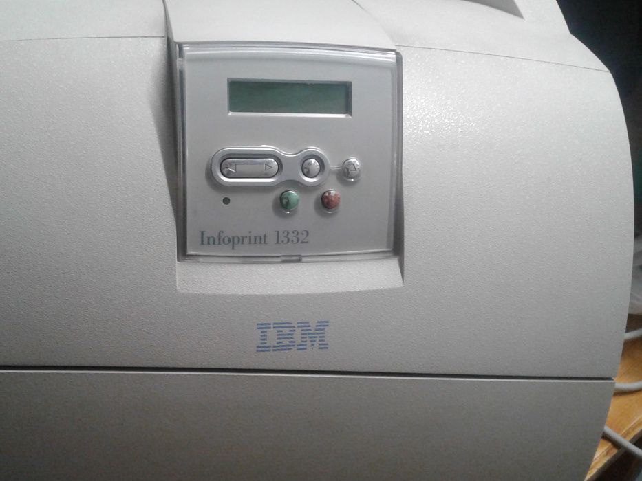 Продавам лазарен принтер IBM Infoprint 1332