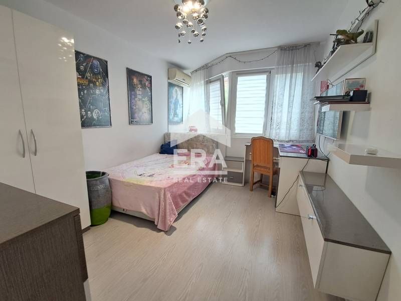 Продава се Четиристаен апартамент в Варна, Окръжна болница - 135 кв.м за 1741 €/кв.м - Снимка #5
