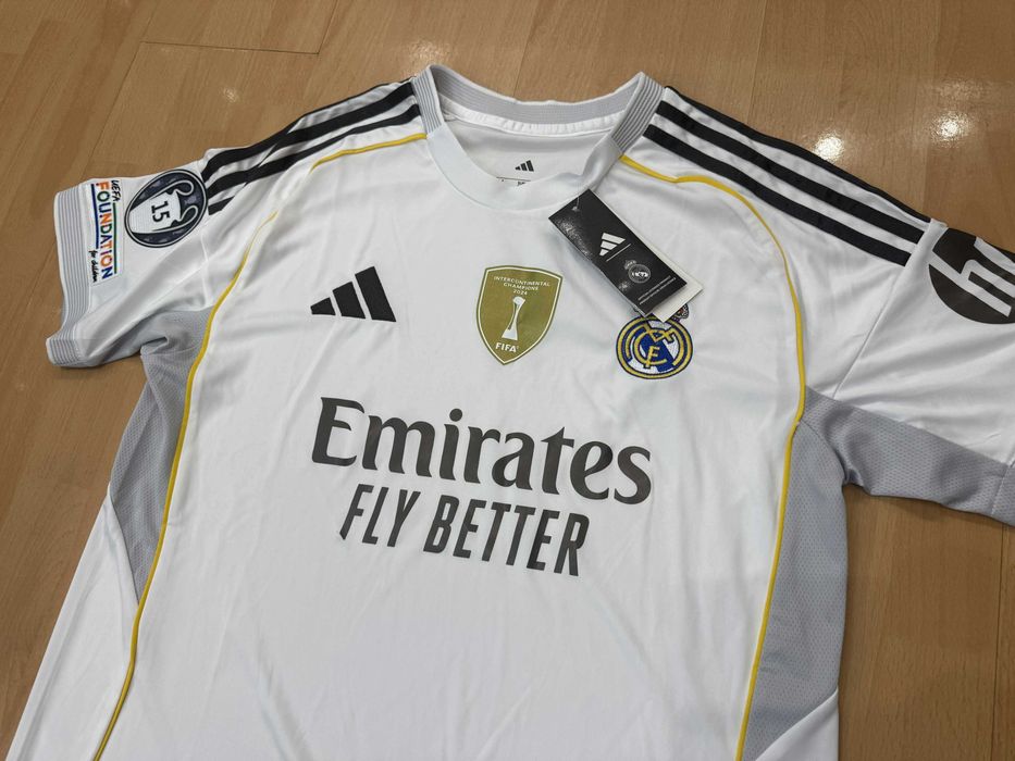 Реал Мадрид adidas Real Madrid тениска с дефект.