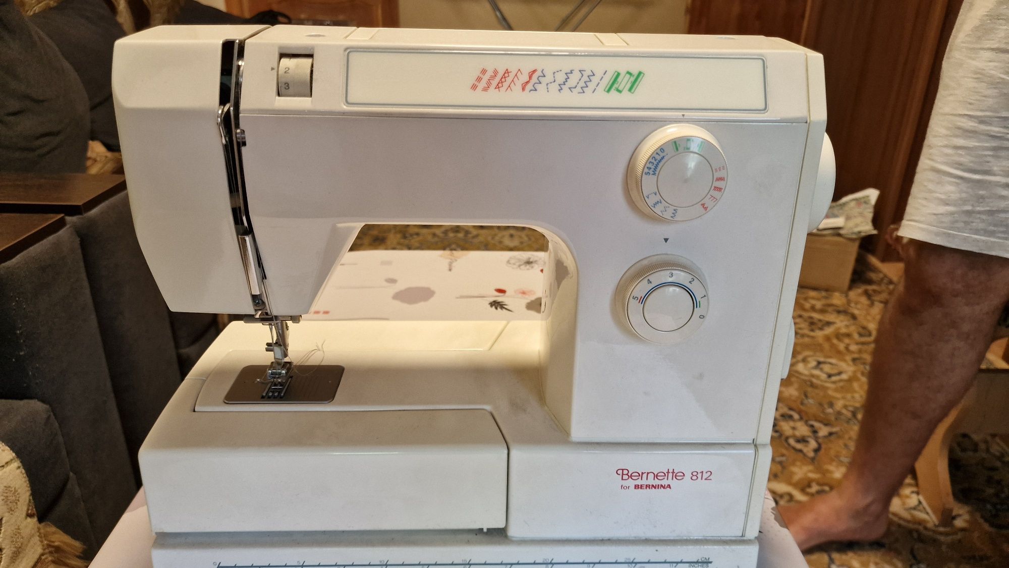 Швейная машинка Bernette 812 Bernina