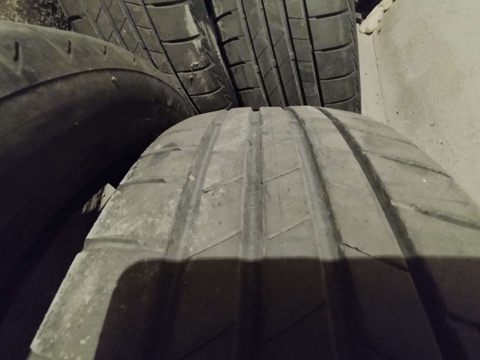 4 броя летни гуми Bridgestone 205/60/16